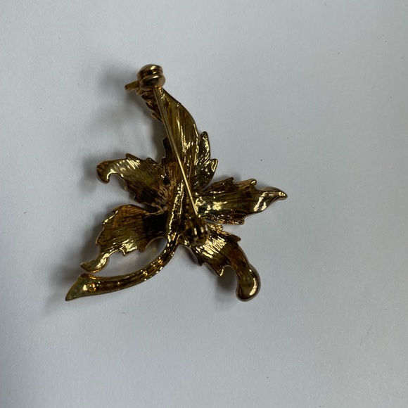 ✨Vintage fall leaf pin - Picture 2 of 3